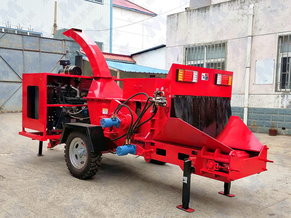 移動大型樹枝粉碎機(jī)